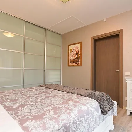 Apartamentai Sviesa Appartamento *